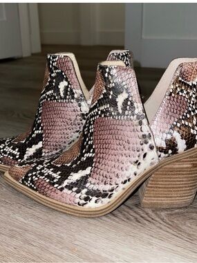 Vince Camuto Snake-Embossed Leather Ankle Boot - Brown & Cream